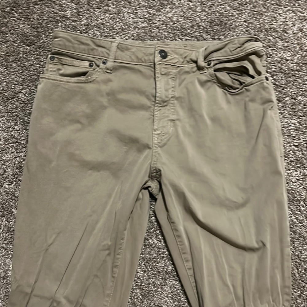 American eagle extreme flex khakis
